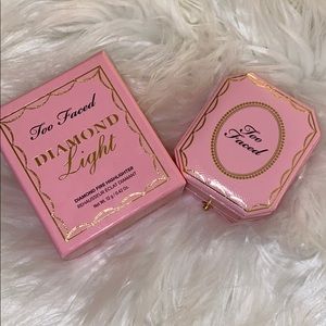 Too faced Diamond Light highlight